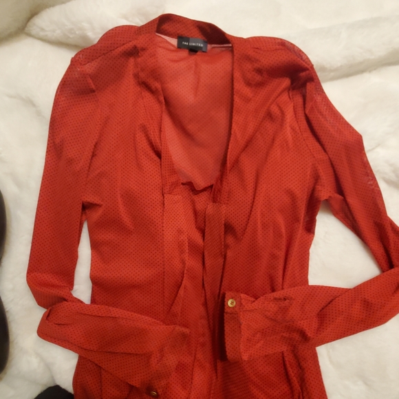 Red blouse w black polka-dots. Vintage Limited - Picture 3 of 10